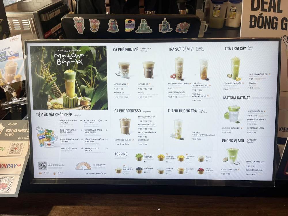 màn hình LCD 24inch để bàn dùng làm menu cho chuỗi cửa hàng Katinat