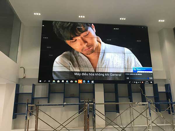 Màn hình quảng cáo ghép
