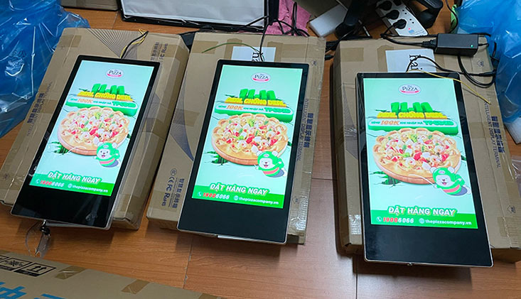màn hình quảng cáo lcd treo thang máy 22 inch