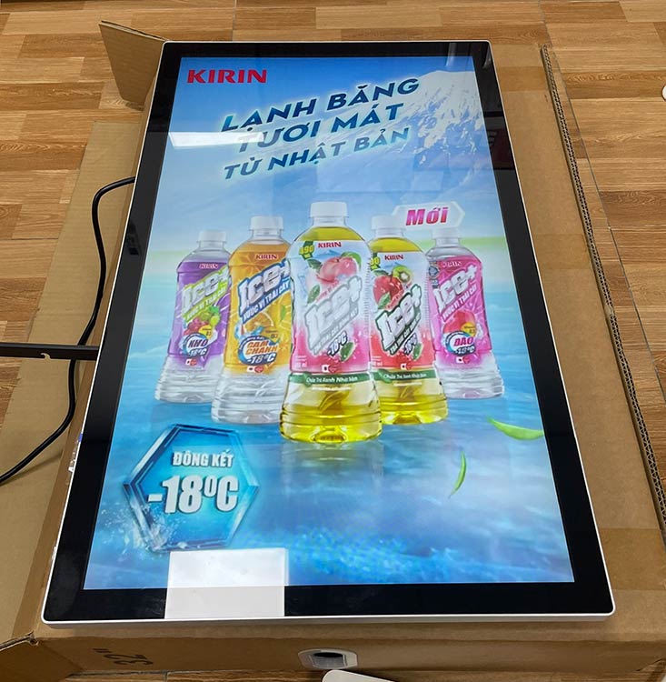 màn hình quảng cáo lcd treo tường 32inch
