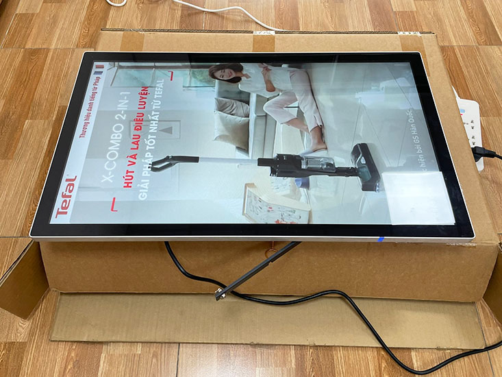 màn hình quảng cáo lcd treo tường 32inch