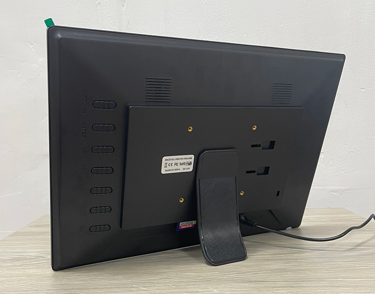 màn hình quảng cáo lcd để bàn 13inch