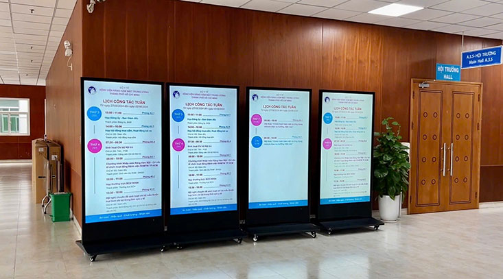 Màn hình quảng cáo chân đứng LCD 55inch