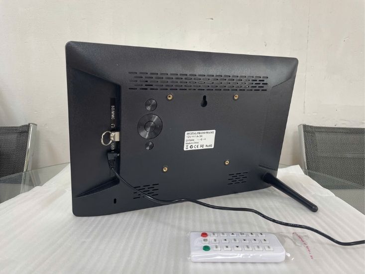 mặt sau màn hình quảng cáo LCD 13inch mẫu 2025