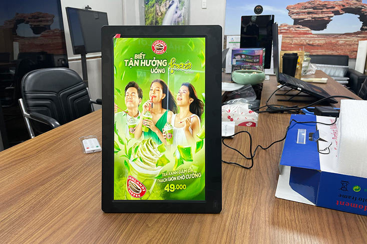 màn hình quảng cáo LCD 13inch để bàn