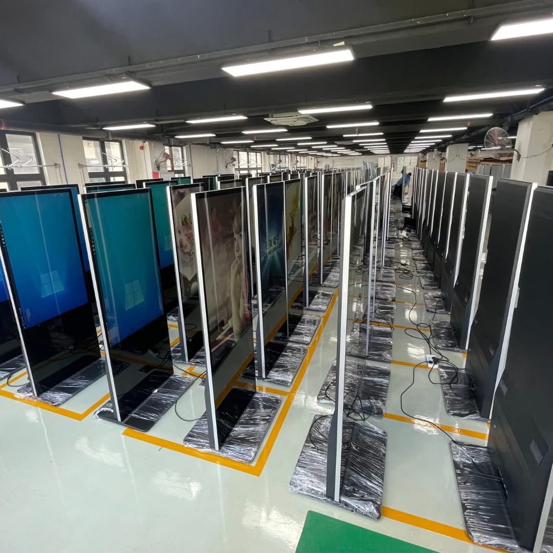 Nhập khẩu Màn hình quảng cáo LCD giá xưởng theo yêu cầu