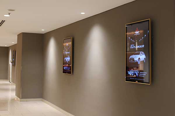 Dự Án Màn Hình Tại Saigon Center