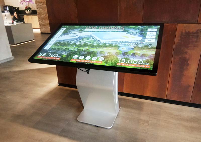 Màn Hình Quảng Cáo LCD Chân Nghiêng 55"