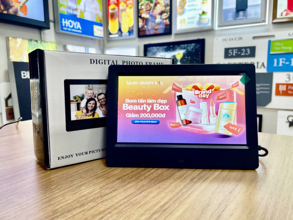 Màn Hình Quảng Cáo LCD Để Bàn 7"