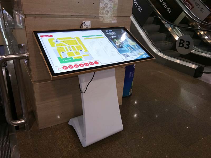 Màn Hình Quảng Cáo LCD Chân Nghiêng 43"